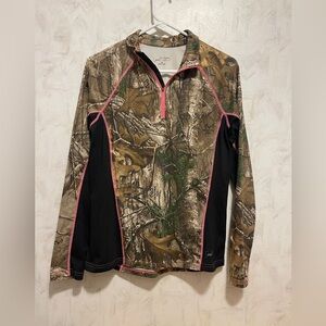 Women’s Gander Mountain long sleeve camo shirt - Small